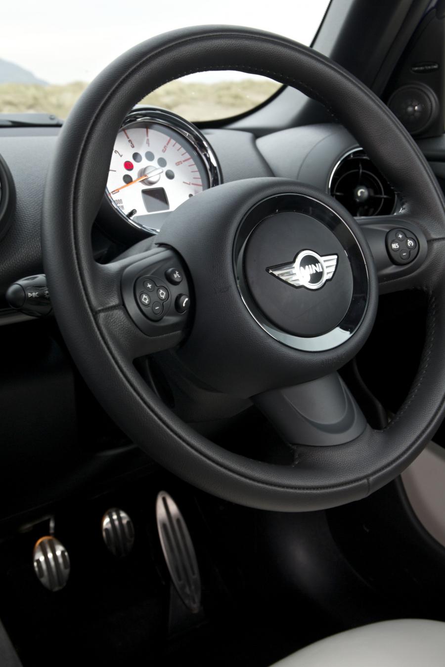  Mini Paceman Cooper SD 2013 года  (UK) (фото 8 из 97)